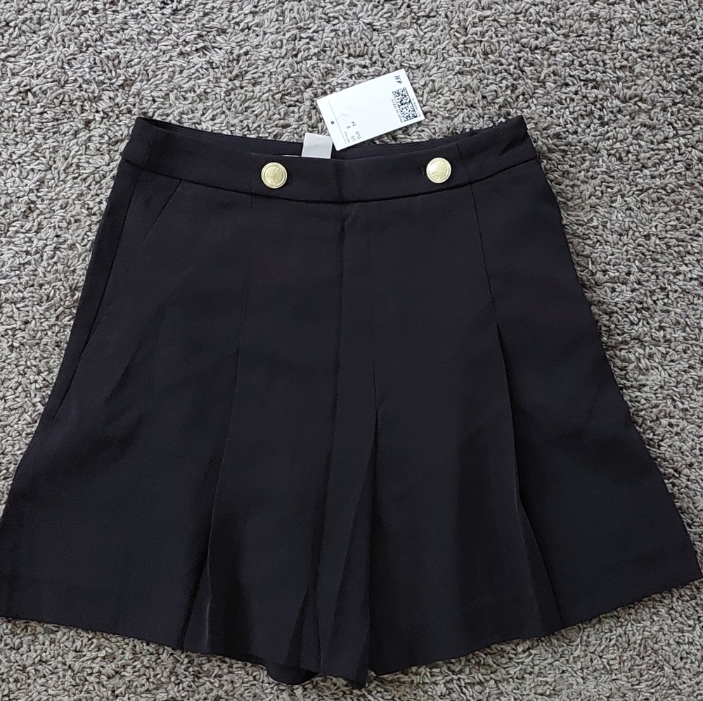 Black Short